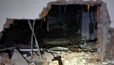 Grupo fortemente armado explode e assalta agência bancária na fronteira
