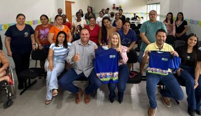 Inclusão uniformizada: Prefeitura entrega conjunto de identificação a famílias atípicas em Vicentina