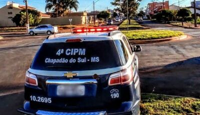 Homem é preso por ameaçar a esposa, prender o filho de 3 anos em um carro e desacatar policiais