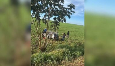 Carro sai da pista e passageiro morre em acidente na BR-267