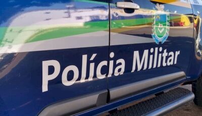 Mulher é presa em flagrante após tentar matar homem com golpe de faca