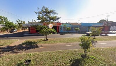 Homem é encontrado desacordado com marcas de facadas

