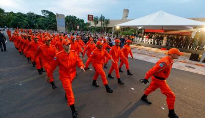 MS reforça atuação dos Bombeiros com entrega de novas viaturas e formatura de oficiais e soldados te