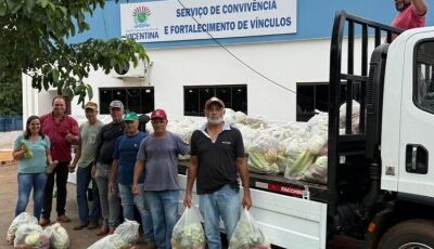 VICENTINA: Agricultura familiar entrega produção que vira cestas de alimentos para quem mais precisa