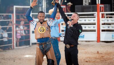 Julio Macário conquista o título de campeão de rodeio da Expoita em Itaporã pela Copa MD Super Bulls
