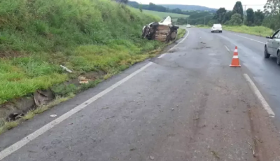 Douradense morre atropelada após capotar veículo em rodovia no Paraná