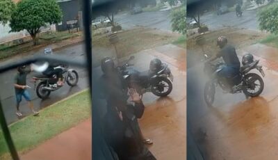 Motoentregador tem moto e celular roubados em plena luz do dia