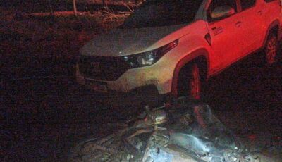 Motociclista morre ao ser atingido por veículo em ultrapassagem