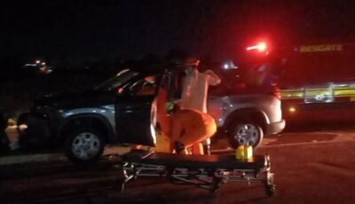 Motorista sofre mal súbito e bate veículo contra guardrail