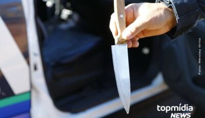 Homem ameaça enteada com faca e vai preso