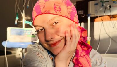 Influenciadora Isabel Veloso morre aos 19 anos após luta contra o câncer
