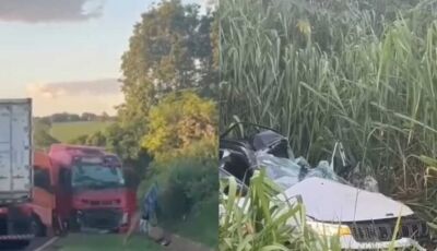 Acidente entre carro e carretas deixa uma pessoa morta na BR-163