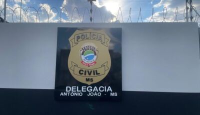 Professor é preso acusado de abusar de alunas de sete anos de idade