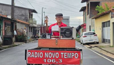 De bicicleta, idoso usa programação da Rádio Novo Tempo Belém para evangelizar