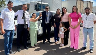 Prefeitura celebra parceria com Receita Federal com doação de veículo e pneus para a frota em Jateí