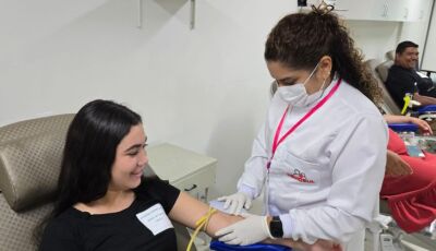 Ao completar 18 anos, Júlia foi incentivada pelos pais a se tornar doadora de sangue