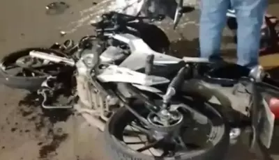 Casal de jovens sofre grave acidente entre moto e carro