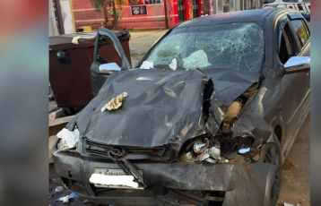 Motorista bate em traseira de caminhão de lixo e quatro pessoas ficam feridas