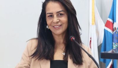 Elizângela da Kombi pede Academia ao Ar Livre na Praça do BNH no Bairro Copa Fátima durante Sessão