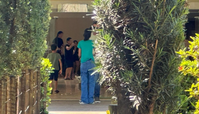 Dor e tristeza marcam despedida de menina que morreu após suposto desafio na internet