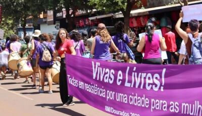 Marcha das Mulheres mobiliza Dourados com pauta contra feminicídio e por políticas de proteção