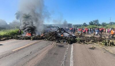 MST libera veículos essenciais mesmo com protesto na BR-163 (vídeo)