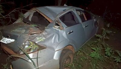 Idoso perde controle do carro, capota e morre na MS-276