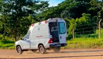 Salve-se quem puder! Ambulância circula sem porta traseira em Terenos (vídeo)