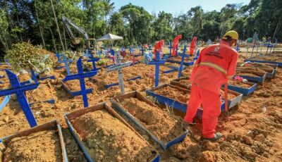 Ideologia divide memória da pandemia e adesão às vacinas