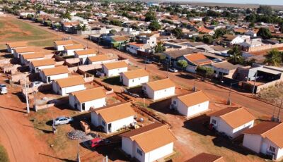 Na região norte, governador celebra aniversário de Sonora e autoriza obras de habitação e asfalto