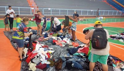 Varal do Amor atendeu dezenas de famílias no Mutirão de Doações na Poliespotiva em Fátima do Sul