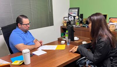 Elizângela da Kombi garante compromisso de R$ 80 mil para projeto que atende crianças e adolescentes