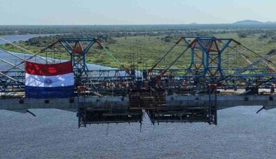 'Beijo das aduelas': Ponte da Rota Bioceânica é unificada entre MS e Paraguai
