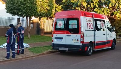 Família acorda e encontra homem morto na calçada de casa em Dourados