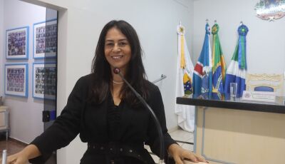 Vereadora Elizangela da Komby pede redutor de velocidade para trecho da Rua Iguassú