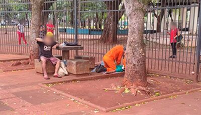 Homem bebe etanol e morre na Praça Ary Coelho