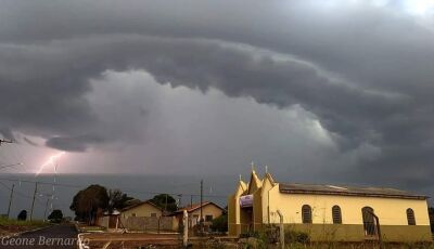 ALERTA: 13 cidades na lista para tempestades e ventos, CONFIRA na previsão