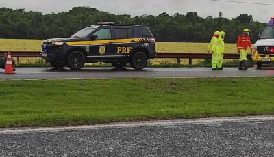 Morador de Dourados morre em acidente entre motocicleta e carreta na BR-163
