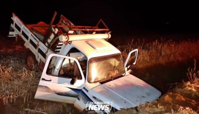 Caminhonete cai em valeta e mata idoso durante caçada em Dourados