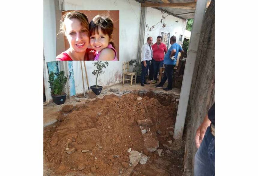 Polícia encontra corpos de mãe e filha enterrados em quintal de casa em Pompeia  Foto: João Trentini/Divulgação
