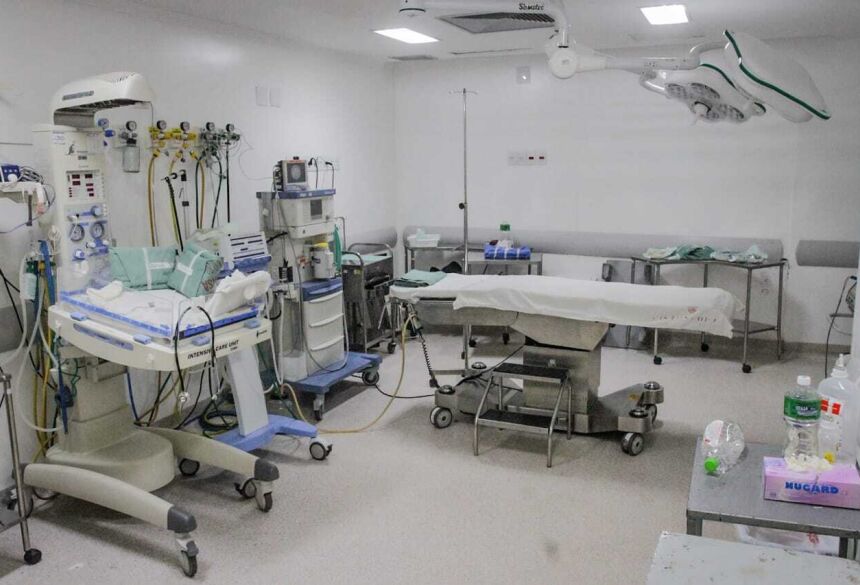 Sala de parto improvisada para atender bebês prematuros 