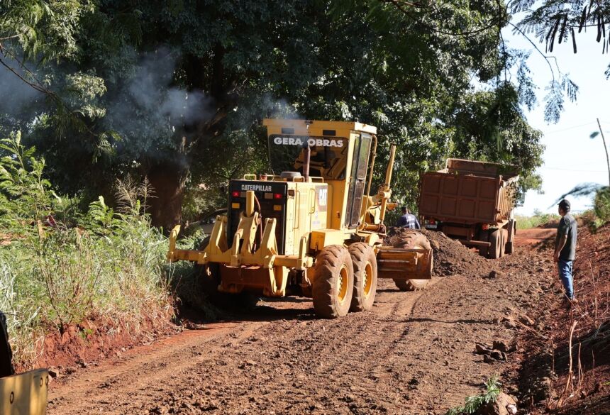 Serviço de patrolamento e cascalhamento está concentrado atualmente em vias secundárias da aldeia indígena Jaguapiru  Foto: A. Frota