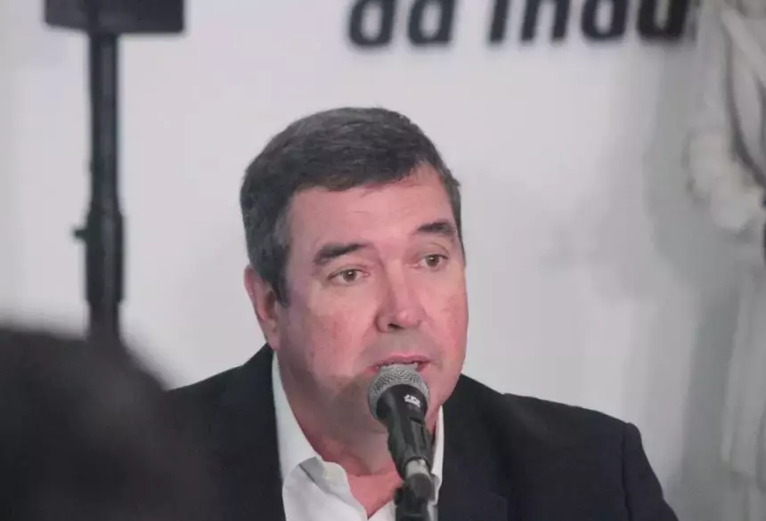 Governador Eduardo Riedel lidera em 3 cenários apresentados pelo Instituto Paraná Pesquisas. (Foto: Marcos Maluf).