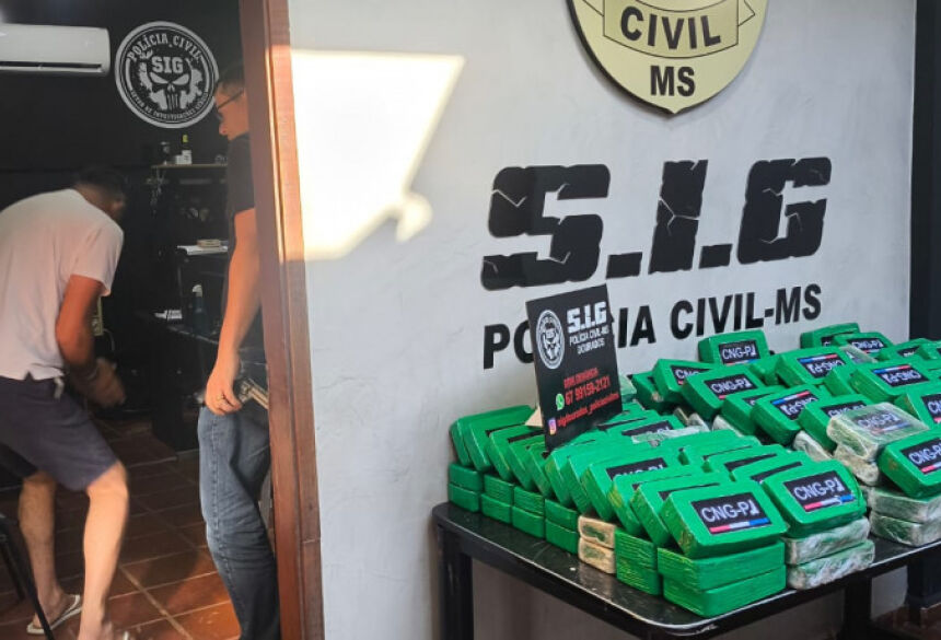 Um dos presos na sede do SIG, em Dourados; Foto: Sidnei Bronka/Ligado Na Notícia