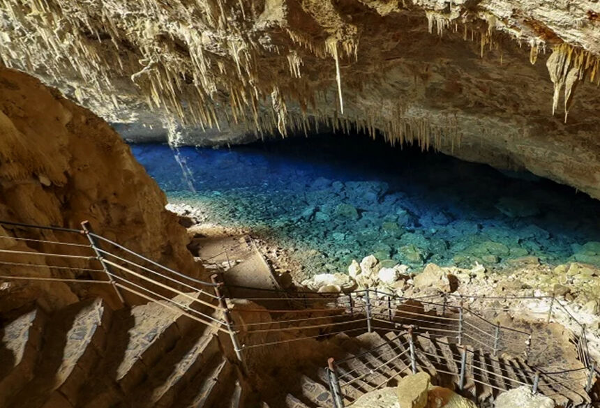 GRUTA DO LAGO AZUL EM BONITO - MS