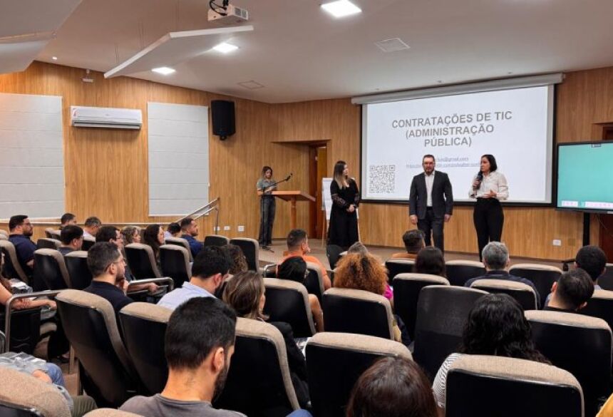 Elaine Paes, Comunicação Segov