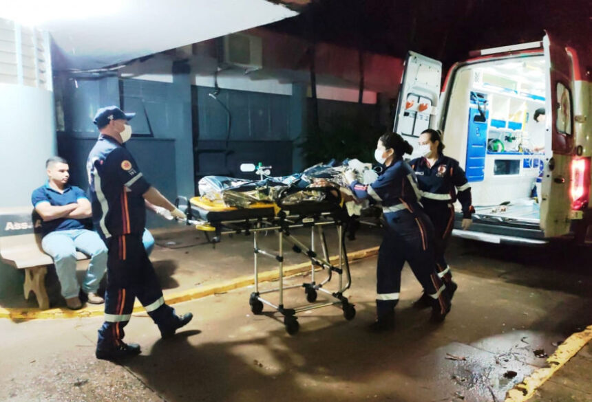 Claudineia chegou ao Hospital da Vida já em estado gravíssimo; Foto e vídeo: Sidnei Bronka/Ligado Na Notícia