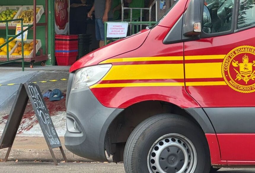 A vítima foi resgatada pelo Corpo de Bombeiros. (Foto: Henrique Arakaki, Midiamax)