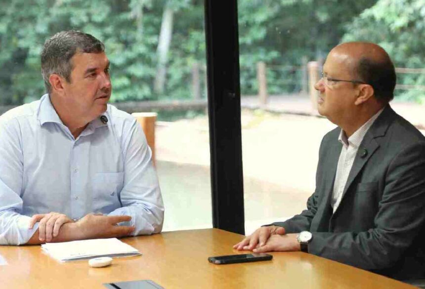 Eduardo Riedel e Barbosinha: compromisso em acabar com a pobreza extrema em Mato Grosso do Sul