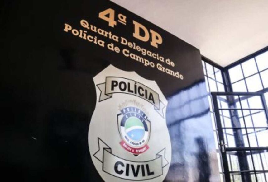 Caso foi registrado na 4ª DP. (Foto: Henrique Arakaki, Midiamax)